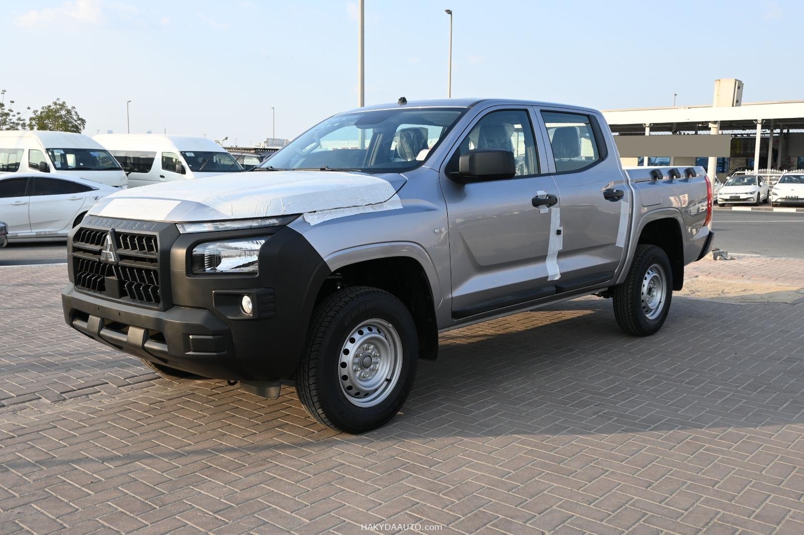 2025 MITSUBISHI L200 STANDART 2.4L PETROL MANUAL 4X4 — 3
