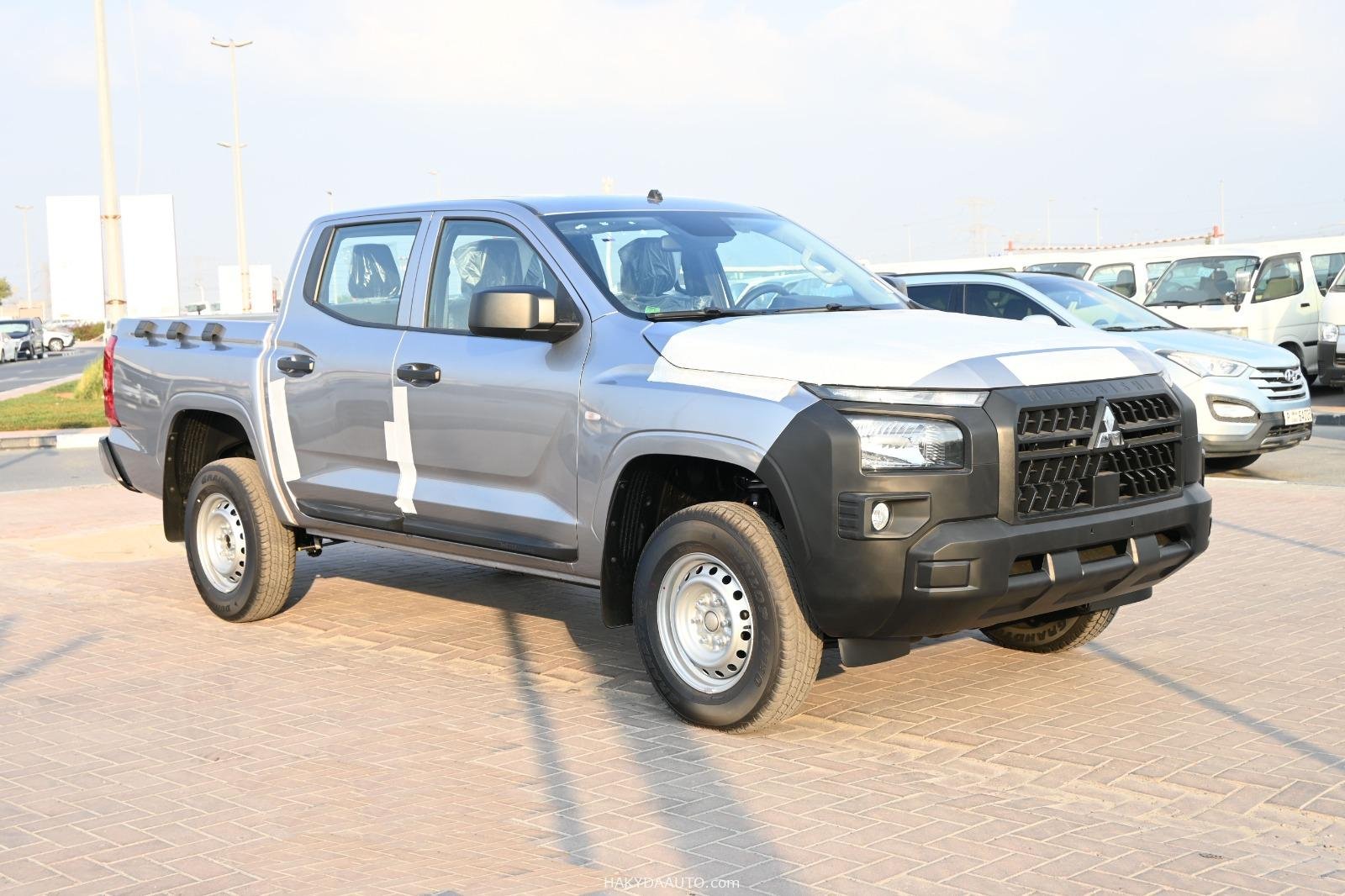 2025 MITSUBISHI L200 STANDART 2.4L PETROL MANUAL 4X4 — 2