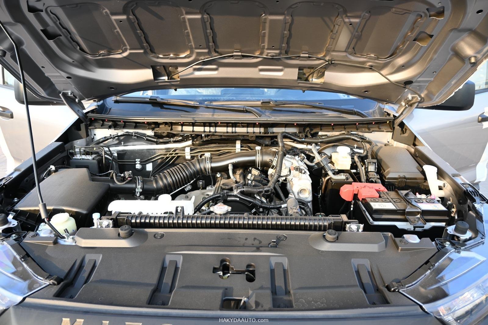 2025 MITSUBISHI L200 STANDART 2.4L PETROL MANUAL 4X4 — 18