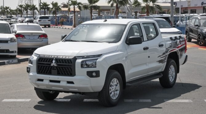 2025 MITSUBISHI L200 MID OPTION ЕВРО 5 | 2.4L PETROL MANUAL 4X4