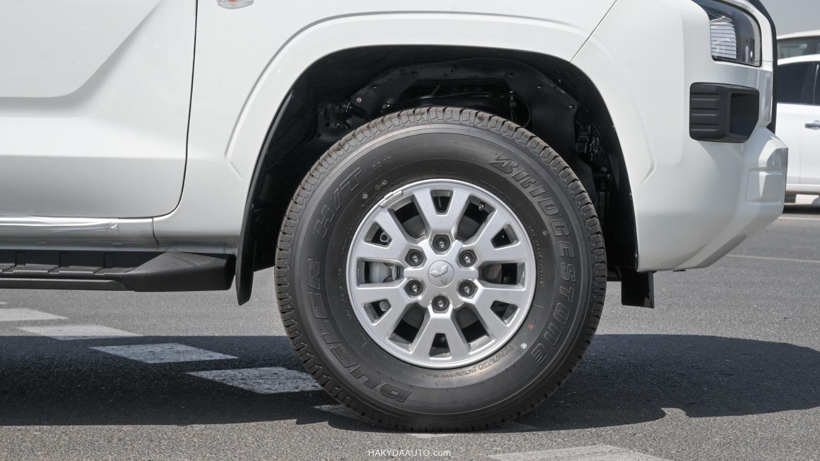 2025 MITSUBISHI L200 MID OPTION ЕВРО 5 | 2.4L PETROL MANUAL 4X4 — 8