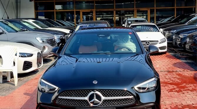 2025 MERCEDES-BENZ C200 AMG | 1.5T i4