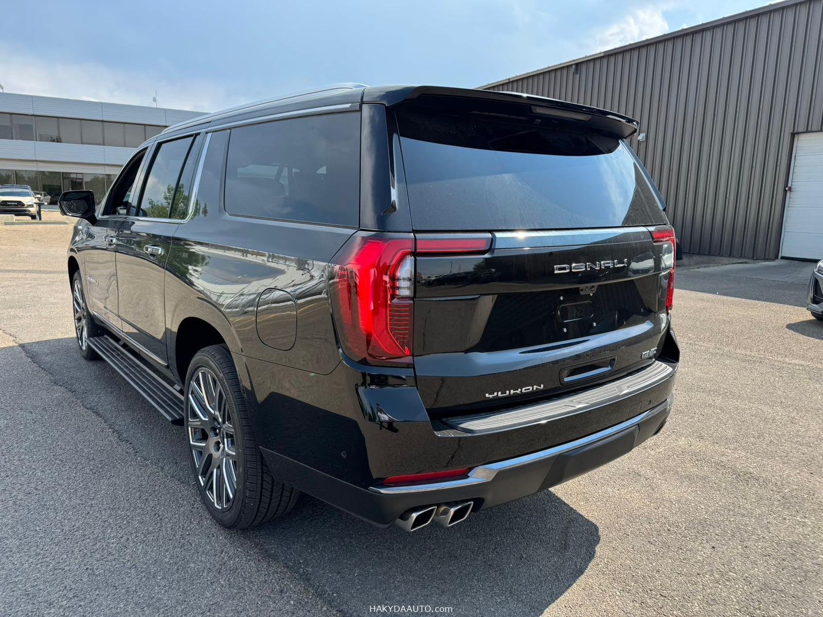 2025 GMC YUKON XL DENALI ULTIMATE — 6