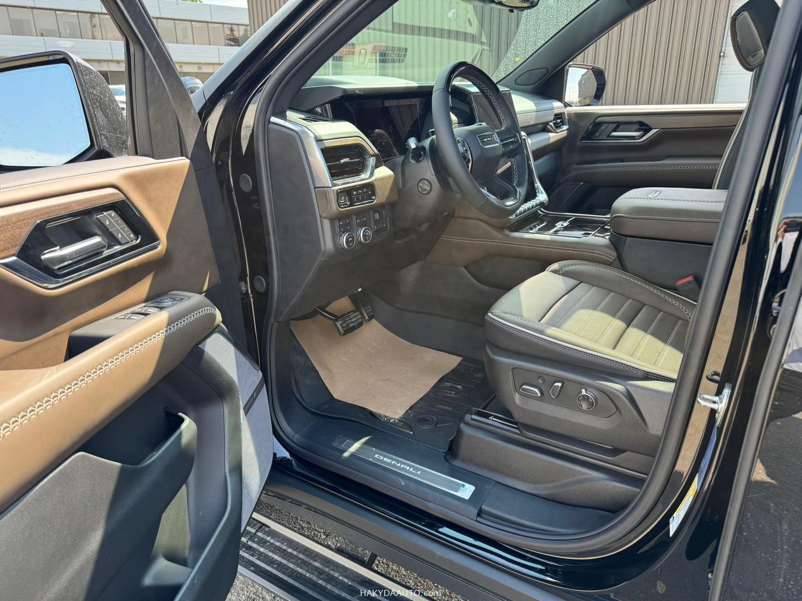 2025 GMC YUKON XL DENALI ULTIMATE — 7