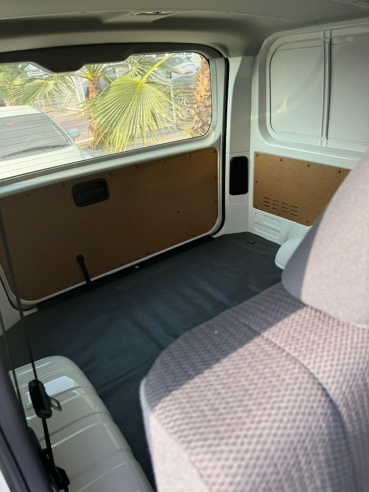 2025 TOYOTA HIACE DX SEMI PANEL VAN LOW ROOF 3.5L MT | W/O REAR HEATER, REAR 3 POINT SEATBELT — 10