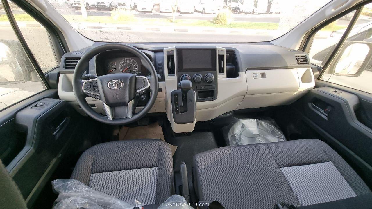 2025 TOYOTA HIACE PANEL VAN LOW ROOF 3.5L AT — 7