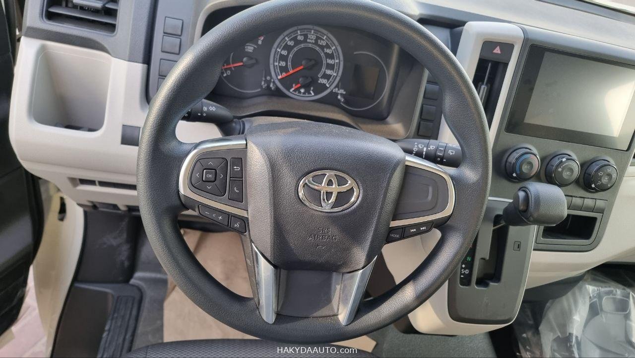 2025 TOYOTA HIACE PANEL VAN LOW ROOF 3.5L AT — 8