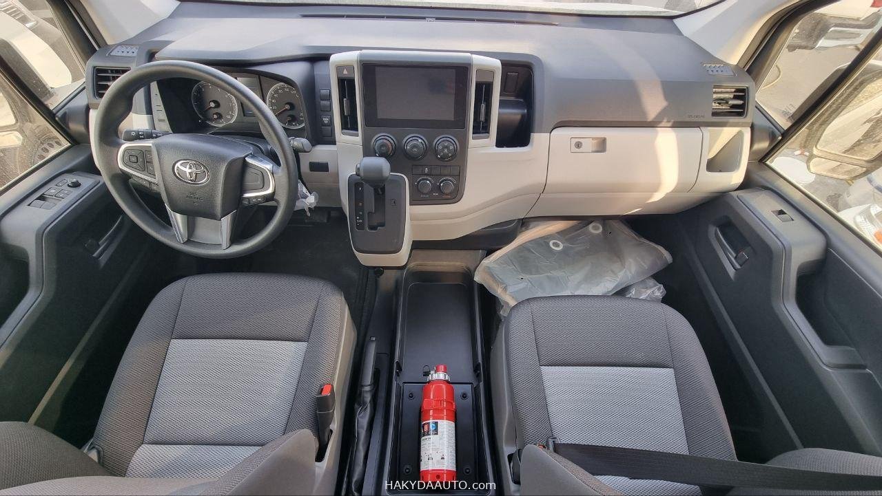 2025 TOYOTA HIACE DX PASSENGER 3.5L AT | REAR HEATER & 2 POINT SEATBELTS — 5