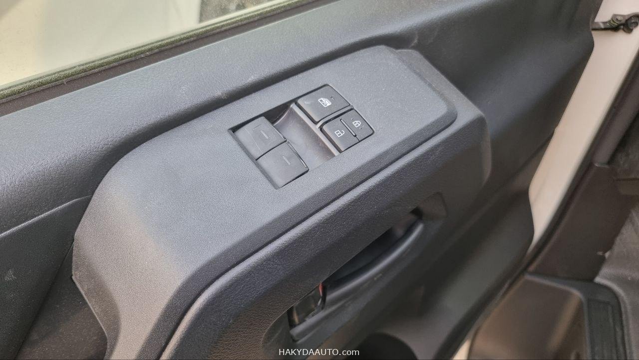 2025 TOYOTA HIACE DX PASSENGER 3.5L MT | W/O REAR HEATER, REAR 2 POINT SEATBELTS — 7
