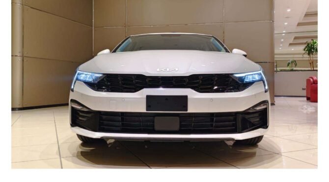 2025 KIA K5 STANDART