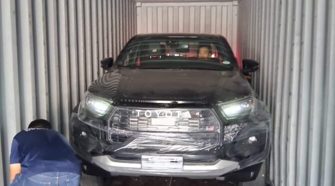 2025 TOYOTA HILUX GR 2.8L DIESEL AT