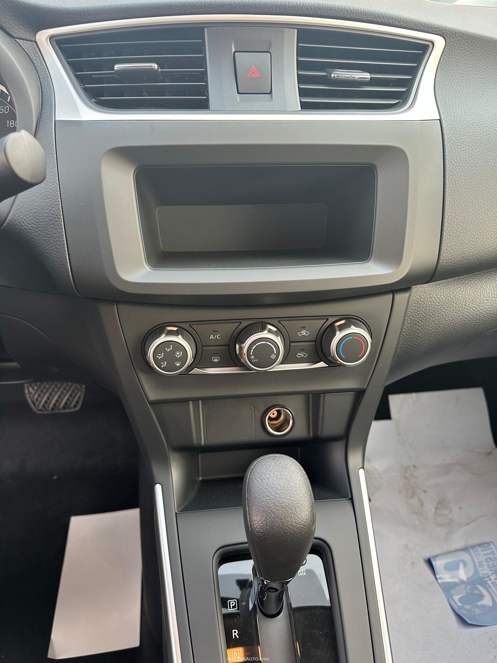2025 NISSAN SYLPHY (SENTRA) 1.6L STANDART — 12