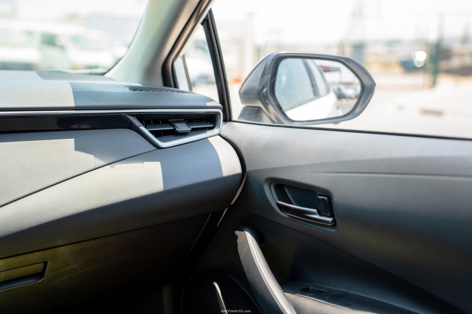 Toyota Levin/Corolla Sport 2025 Black Edition 1.8L Hybrid — 17