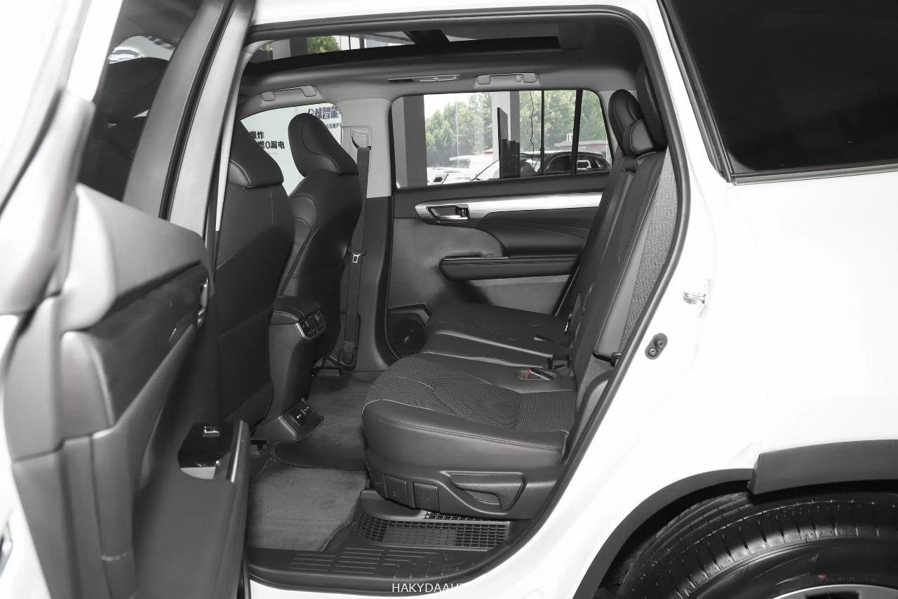 2025 TOYOTA HIGHLANDER LIMITED 2.5L Hybrid 4WD — 15
