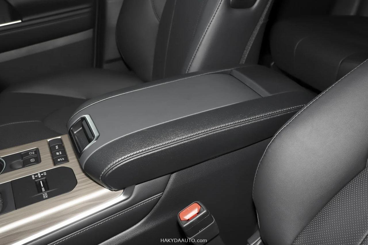 2025 TOYOTA HIGHLANDER LIMITED 2.5L Hybrid 4WD — 20