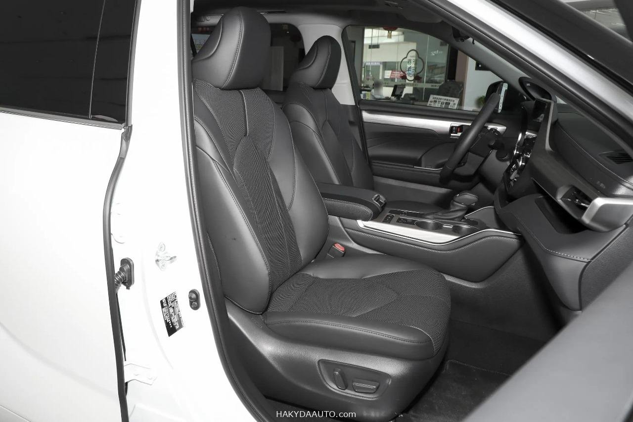 2025 TOYOTA HIGHLANDER LIMITED 2.5L Hybrid 4WD — 24
