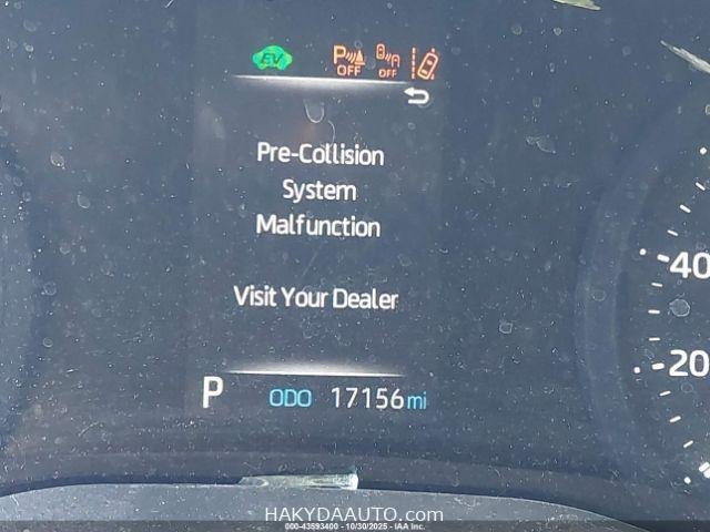2023 TOYOTA SIENNA XLE — 13