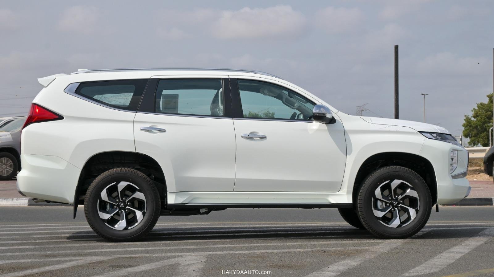 MITSUBISHI MONTERO SPORT 3.0L 4WD Full Option — 8