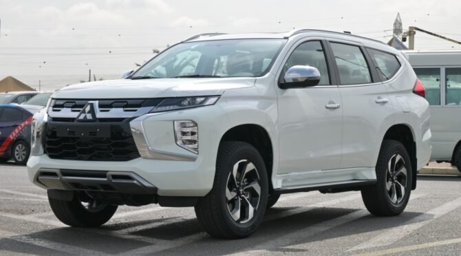 MITSUBISHI MONTERO SPORT 3.0L 4WD Full Option