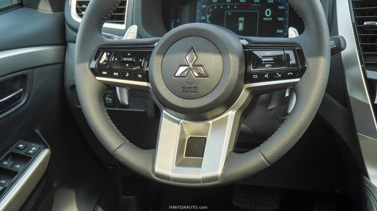 Mitsubishi Montero Sport GLS 3.0 4WD Mid Option — 18