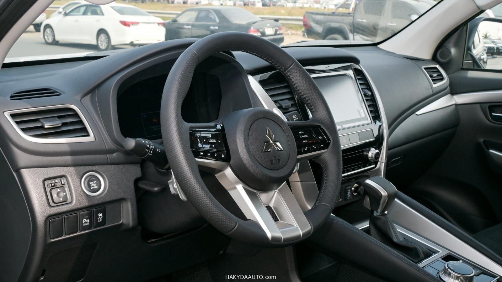 Mitsubishi Montero Sport 3.0 4WD 2025 Basic Option — 11