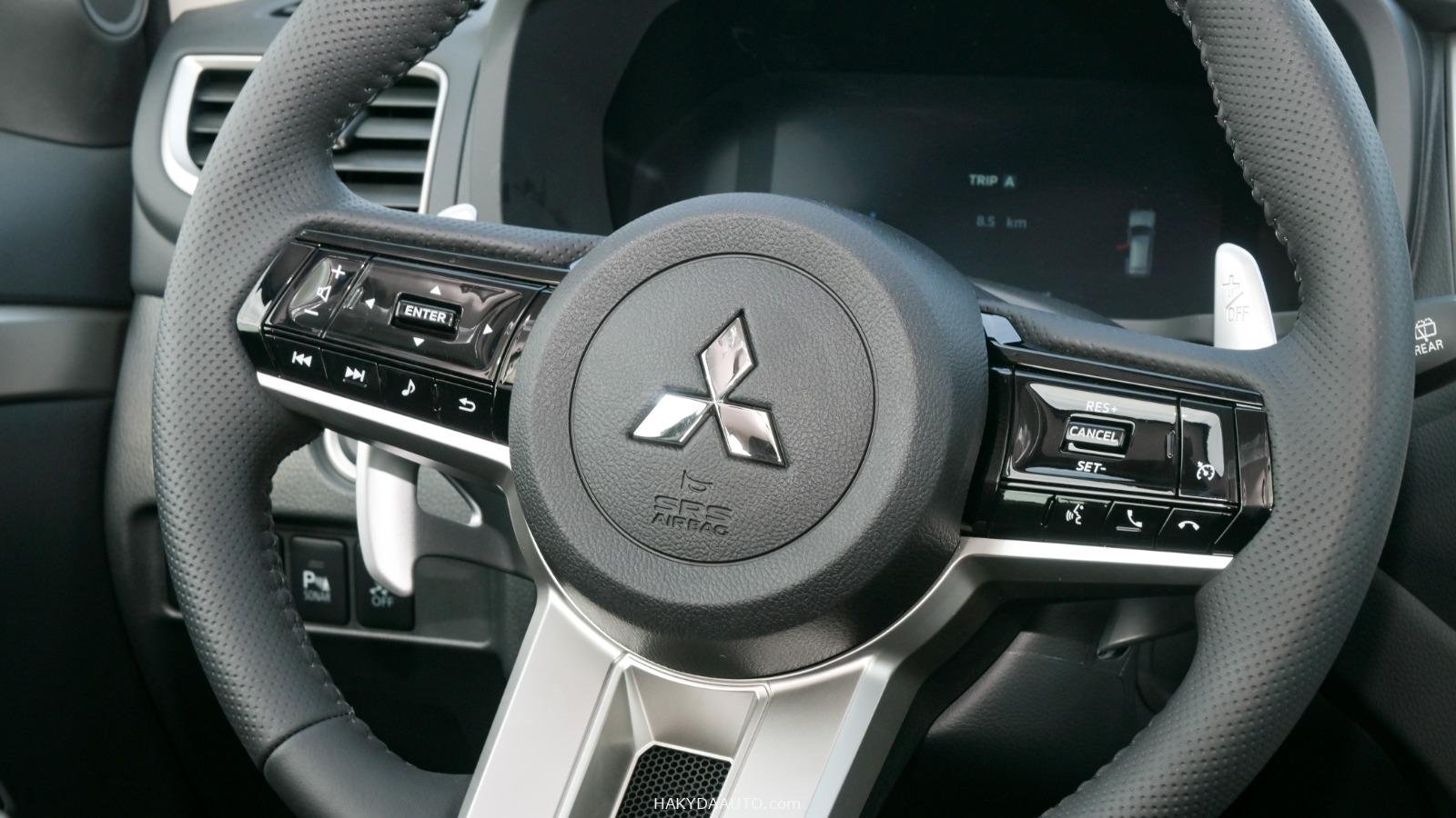 Mitsubishi Montero Sport 3.0 4WD 2025 Basic Option — 15