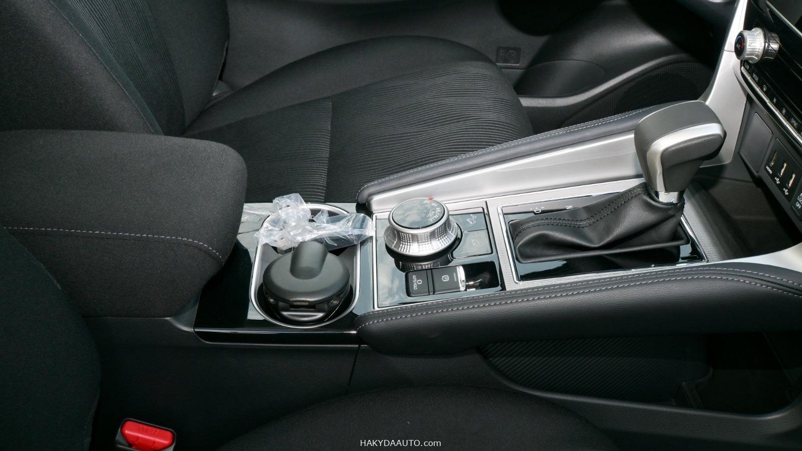 Mitsubishi Montero Sport 3.0 4WD 2025 Basic Option — 24