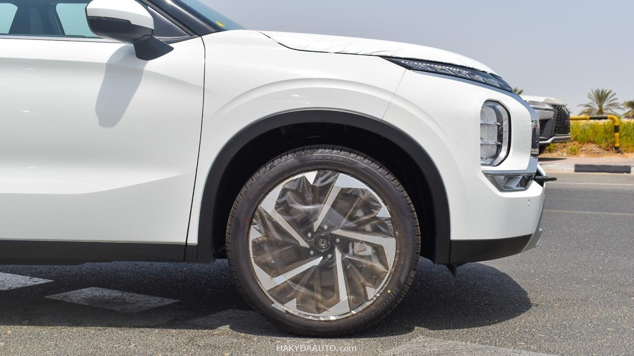 Mitsubishi Outlander 4WD 2025 Mid option (Предмаксимальная комплекатция) — 4