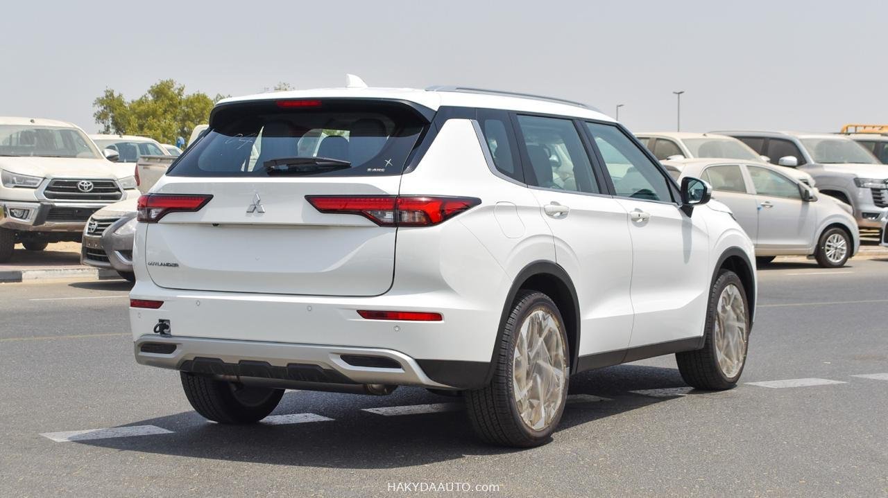 Mitsubishi Outlander 4WD 2025 Mid option (Предмаксимальная комплекатция) — 2