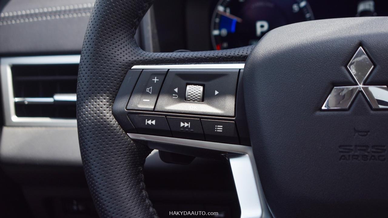 Mitsubishi Outlander 4WD 2025 Mid option (Предмаксимальная комплекатция) — 11