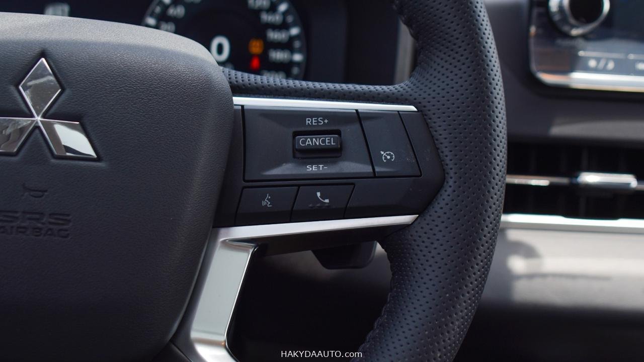 Mitsubishi Outlander 4WD 2025 Mid option (Предмаксимальная комплекатция) — 12