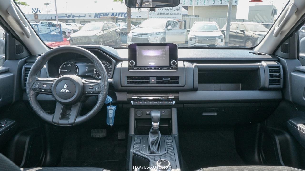 Mitsubishi L200 GLX DIESEL AT 4WD 2025 MID OPTION — 10
