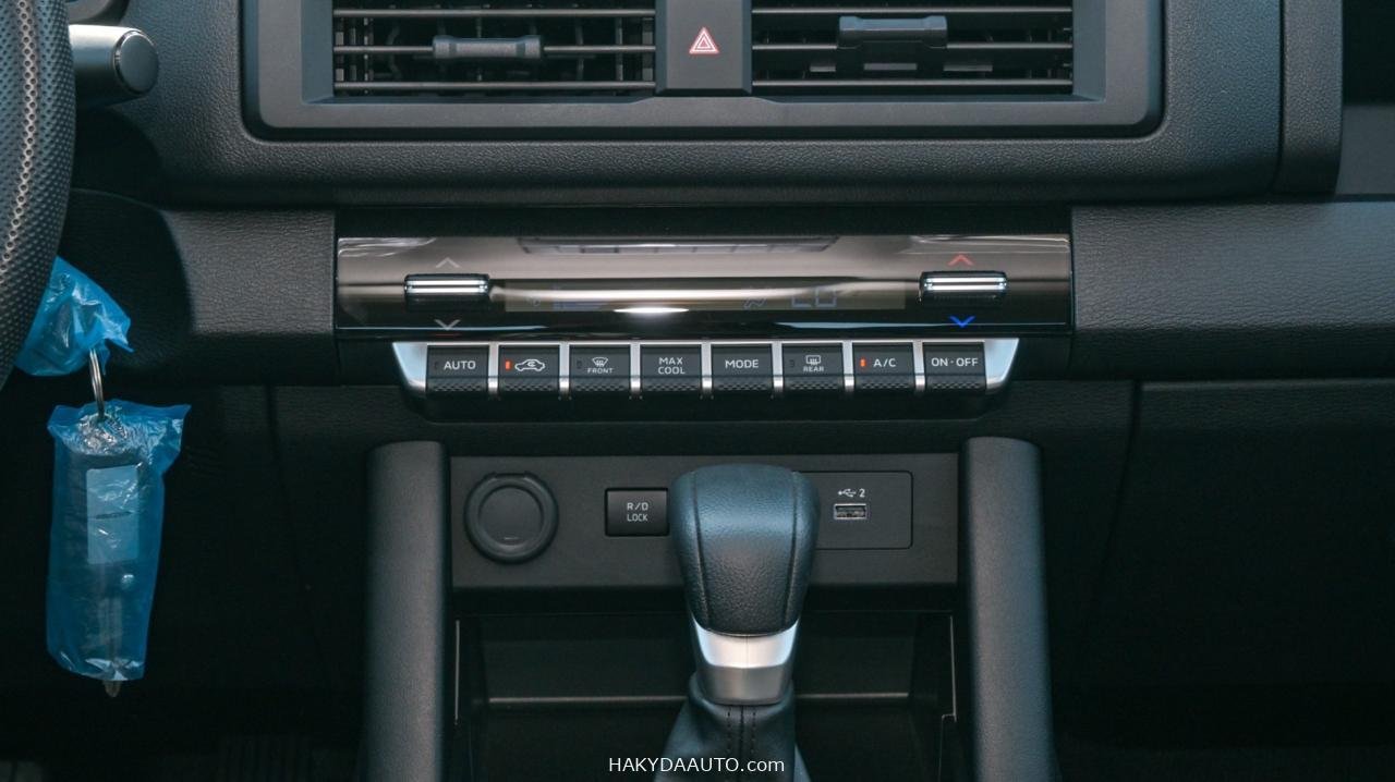 Mitsubishi L200 GLX DIESEL AT 4WD 2025 MID OPTION — 15