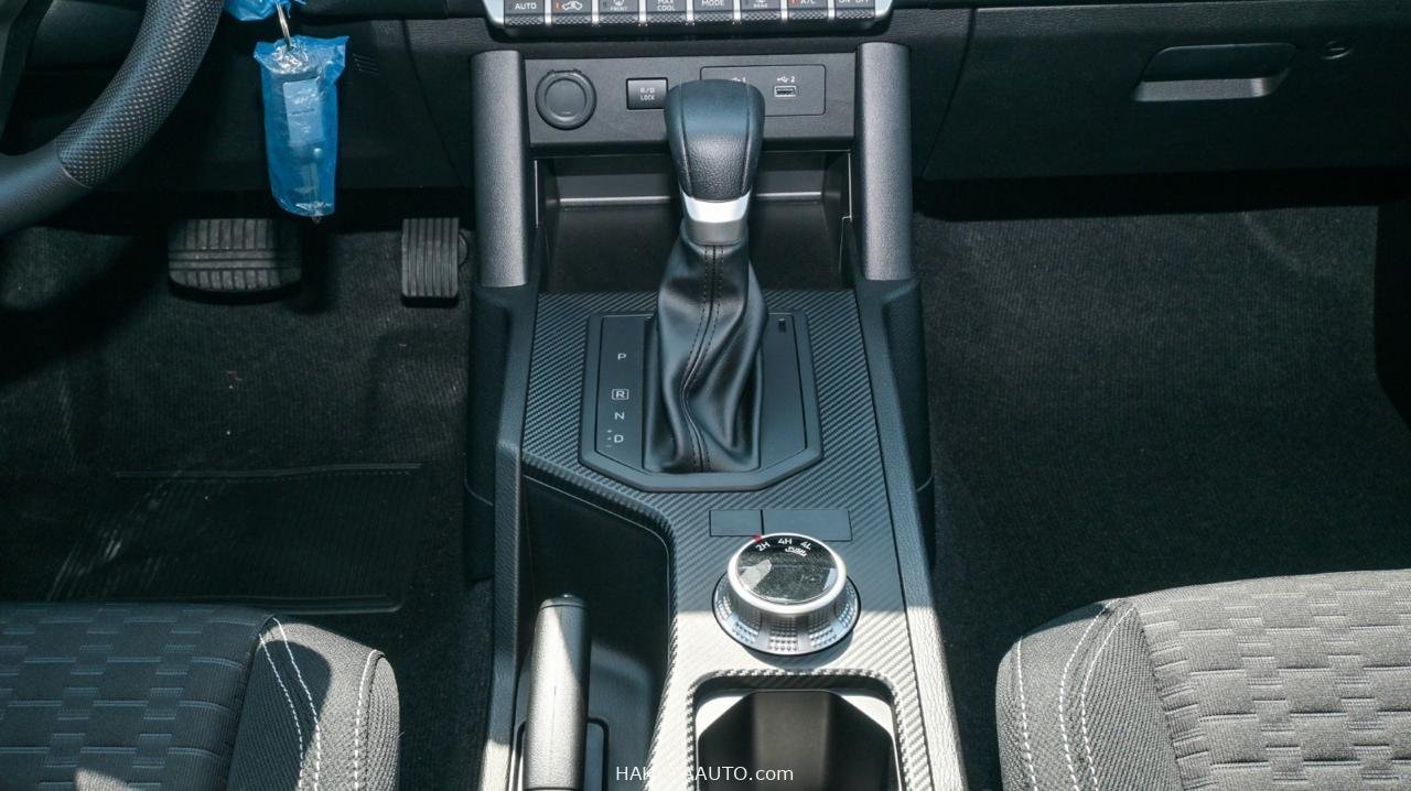 Mitsubishi L200 GLX DIESEL AT 4WD 2025 MID OPTION — 14